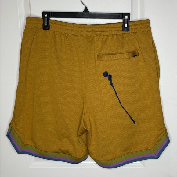 Converse x Bandulu men’s basketball shorts limited edition - Picture 13 of 16